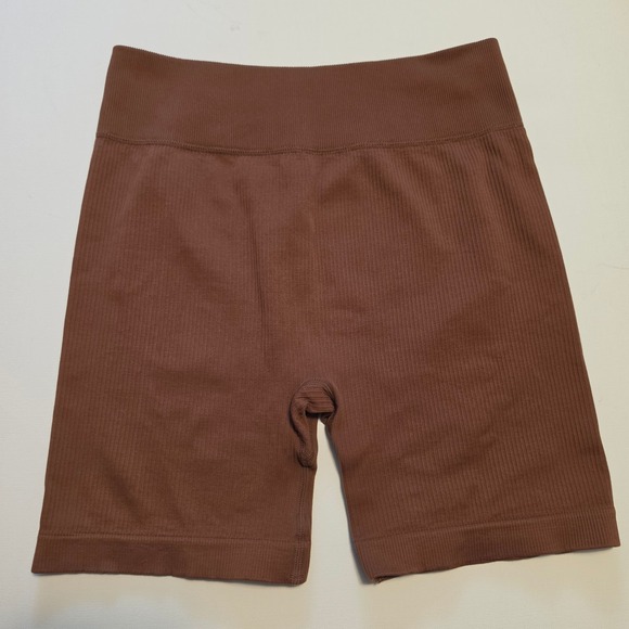 Unbranded Pants - Seamless Ribbed High Waisted Biker Shorts Brown Athleisure Size Medium